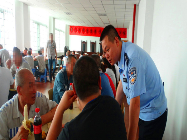 亲情帮教现场活动图片1-2